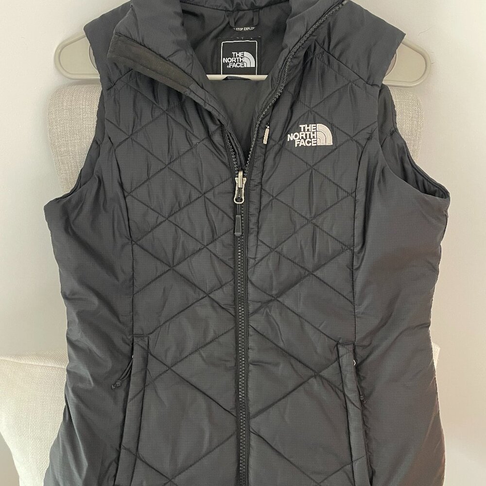 Black North Face puffer vest - XS - Gently worn